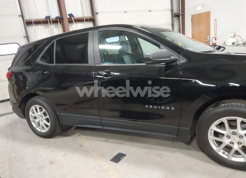Photo 14 of 2022 Chevrolet Equinox AWD LS (VIN 2GNAXSEV5N6100858)