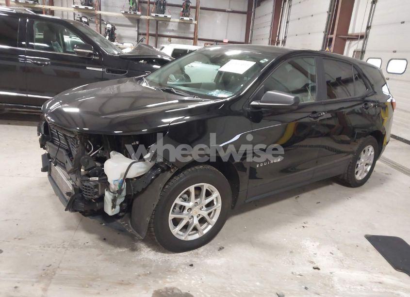 Photo 2 of 2022 Chevrolet Equinox AWD LS (VIN 2GNAXSEV5N6100858)