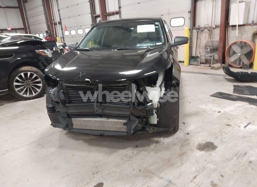 Photo 6 of 2022 Chevrolet Equinox AWD LS (VIN 2GNAXSEV5N6100858)