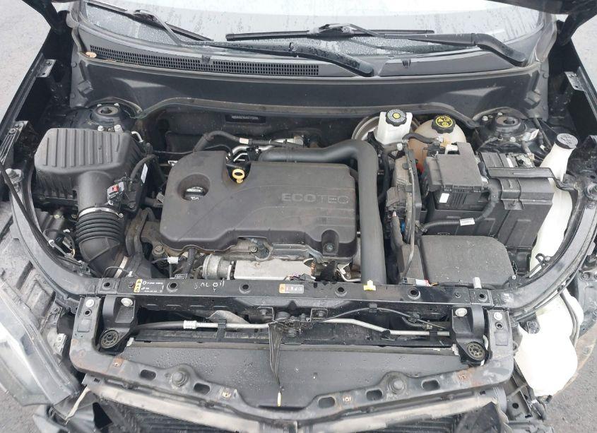 Photo 10 of 2018 Chevrolet Equinox LT (VIN 2GNAXSEV6J6117372)