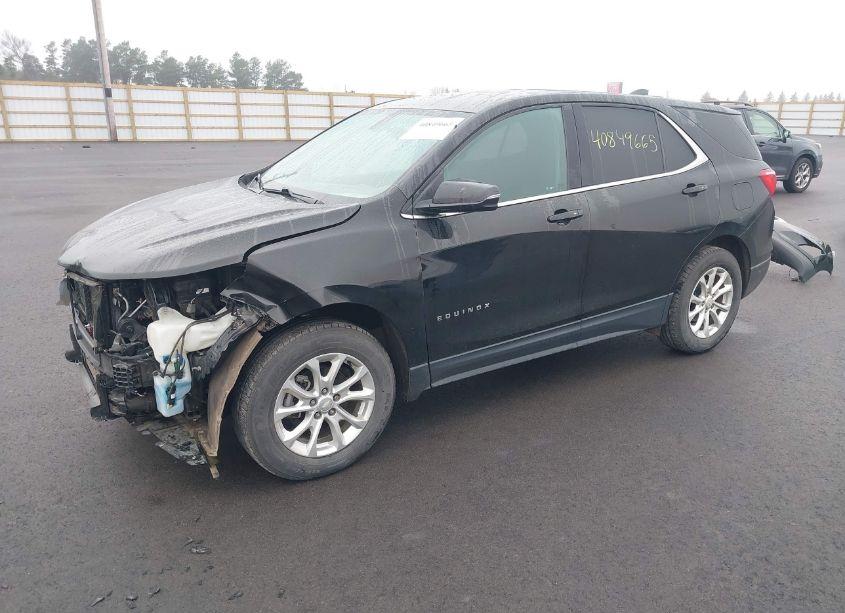 Photo 2 of 2018 Chevrolet Equinox LT (VIN 2GNAXSEV6J6117372)