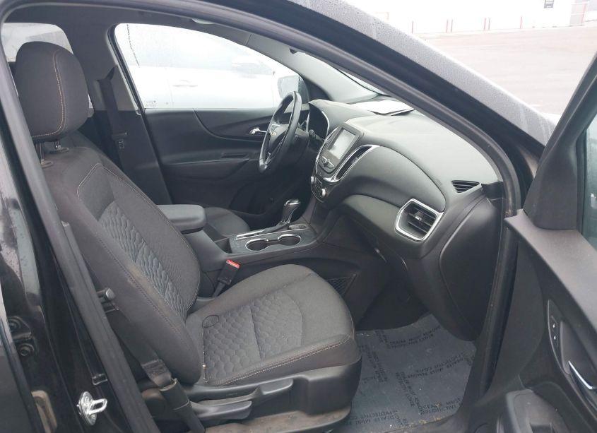 Photo 5 of 2018 Chevrolet Equinox LT (VIN 2GNAXSEV6J6117372)