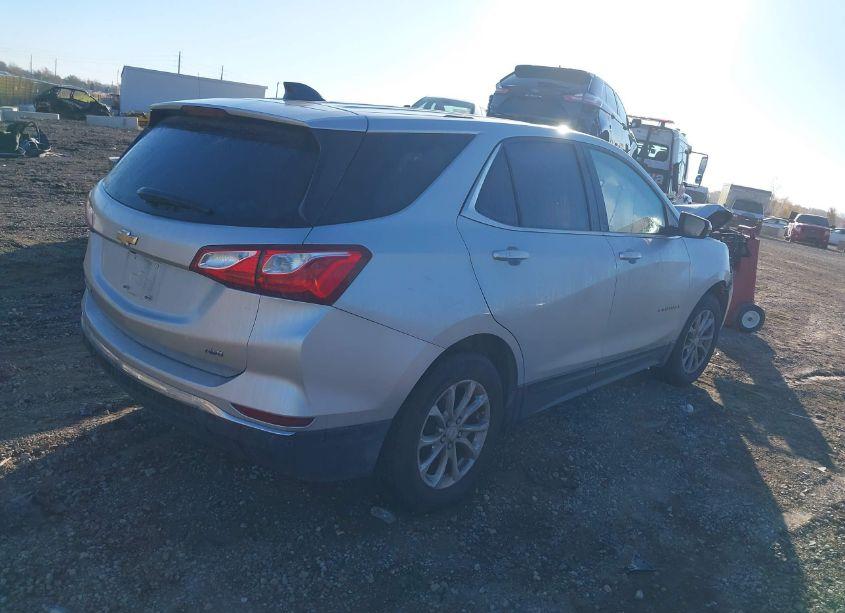 Photo 4 of 2018 Chevrolet Equinox LT (VIN 2GNAXSEV6J6154177)