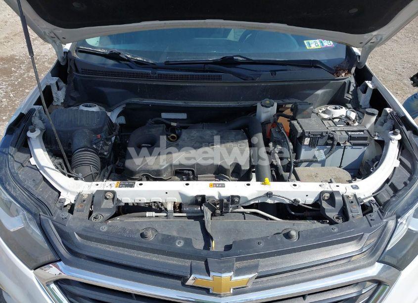 Photo 10 of 2018 Chevrolet Equinox LT (VIN 2GNAXSEV6J6170993)