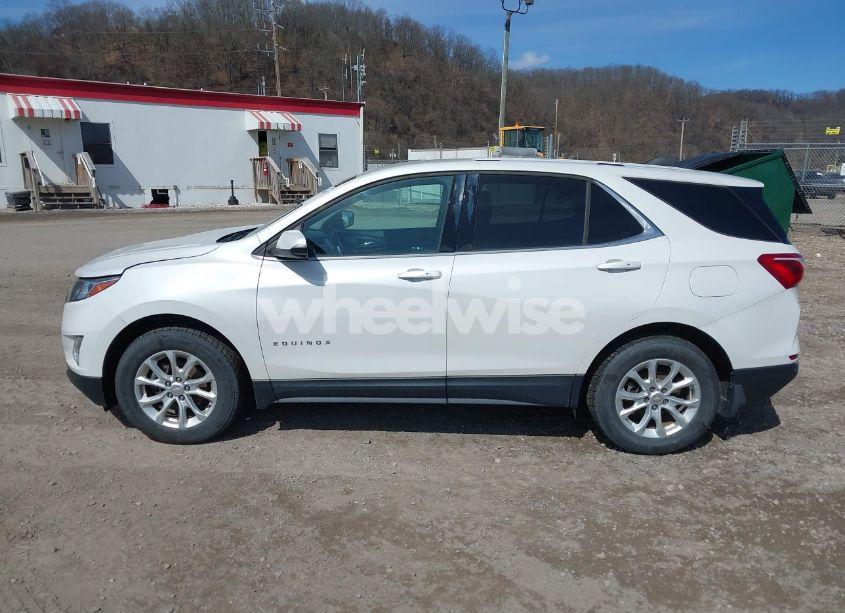 Photo 14 of 2018 Chevrolet Equinox LT (VIN 2GNAXSEV6J6170993)