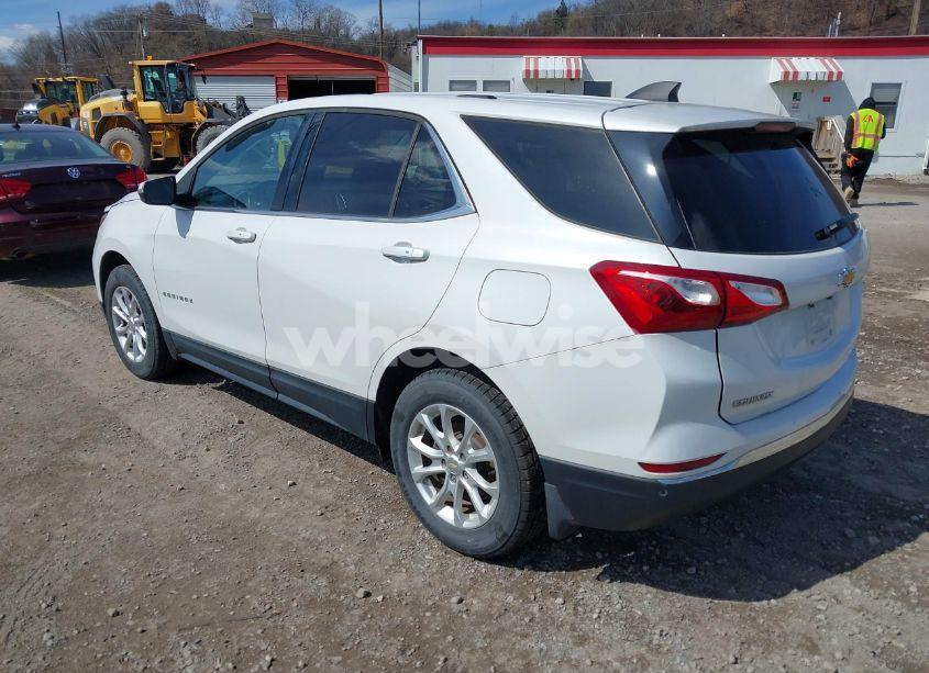 Photo 3 of 2018 Chevrolet Equinox LT (VIN 2GNAXSEV6J6170993)