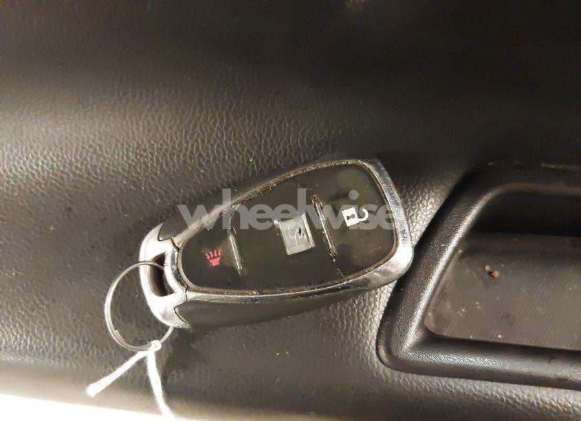 Photo 11 of 2018 Chevrolet Equinox LT (VIN 2GNAXSEV6J6257504)