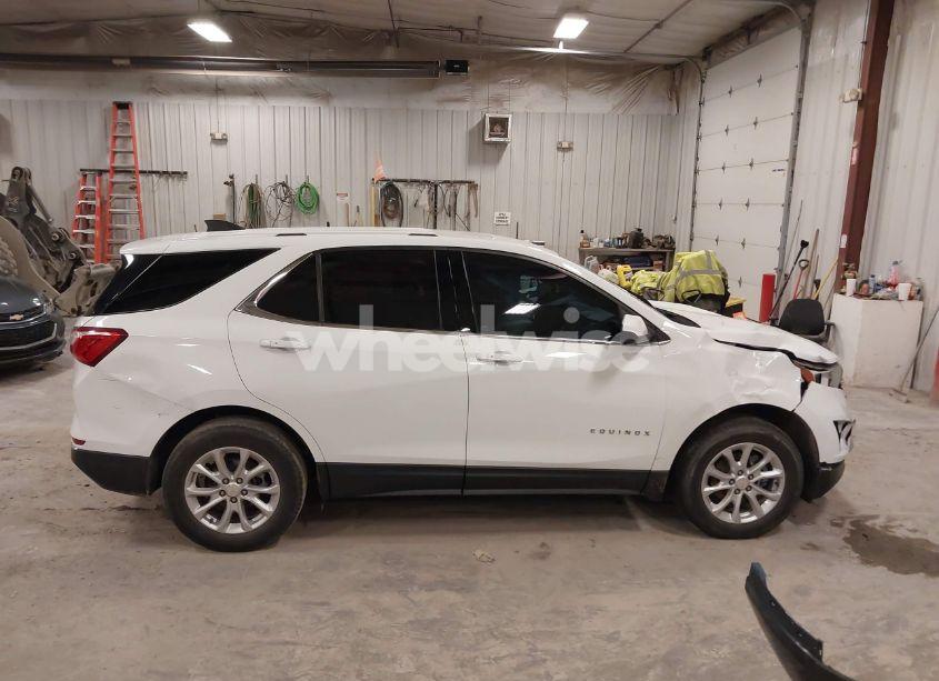 Photo 13 of 2018 Chevrolet Equinox LT (VIN 2GNAXSEV6J6257504)
