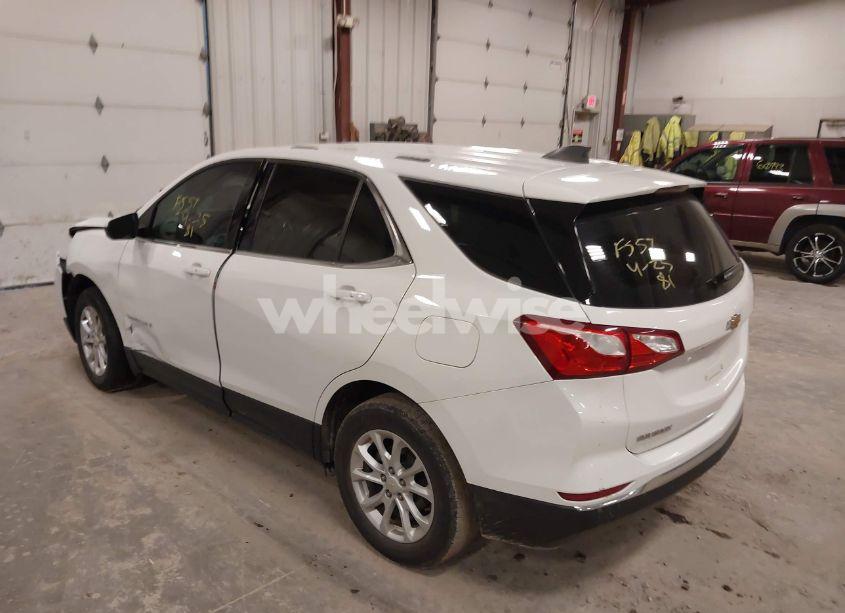 Photo 3 of 2018 Chevrolet Equinox LT (VIN 2GNAXSEV6J6257504)