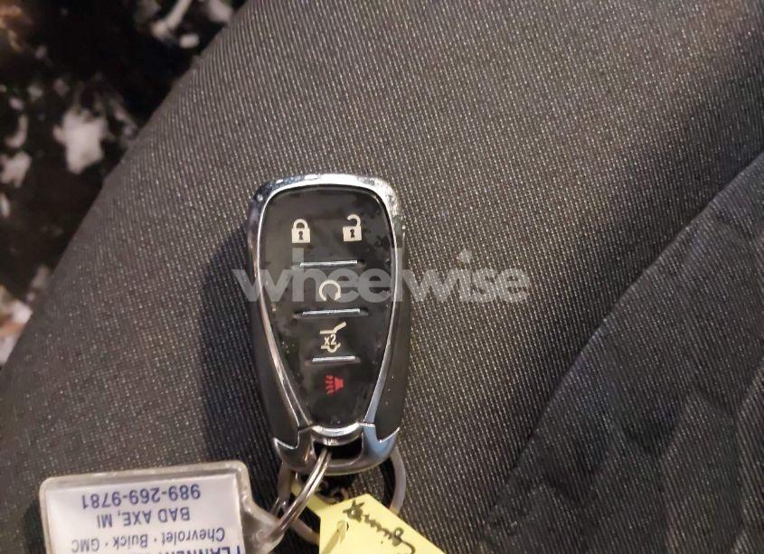 Photo 11 of 2018 Chevrolet Equinox LT (VIN 2GNAXSEV6J6277669)