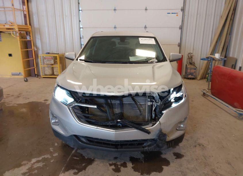 Photo 6 of 2018 Chevrolet Equinox LT (VIN 2GNAXSEV6J6277669)