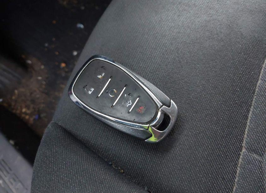 Photo 11 of 2018 Chevrolet Equinox LT (VIN 2GNAXSEV6J6307480)