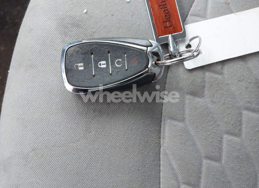 Photo 10 of 2019 Chevrolet Equinox LS (VIN 2GNAXSEV6K6215271)