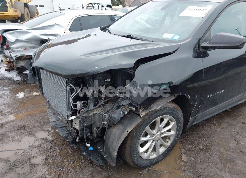 Photo 18 of 2019 Chevrolet Equinox LS (VIN 2GNAXSEV6K6215271)