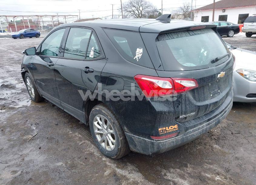 Photo 3 of 2019 Chevrolet Equinox LS (VIN 2GNAXSEV6K6215271)