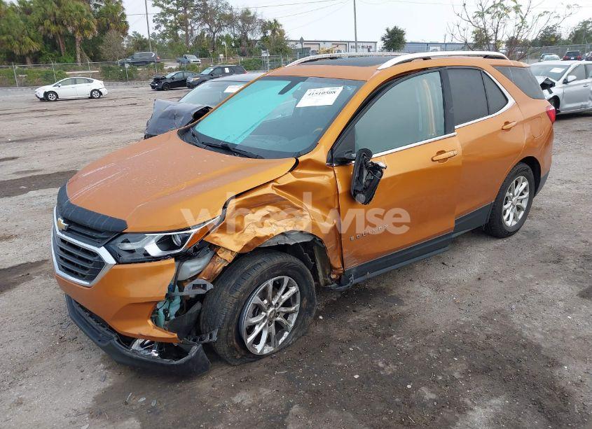 Photo 2 of 2018 Chevrolet Equinox LT (VIN 2GNAXSEV7J6101794)