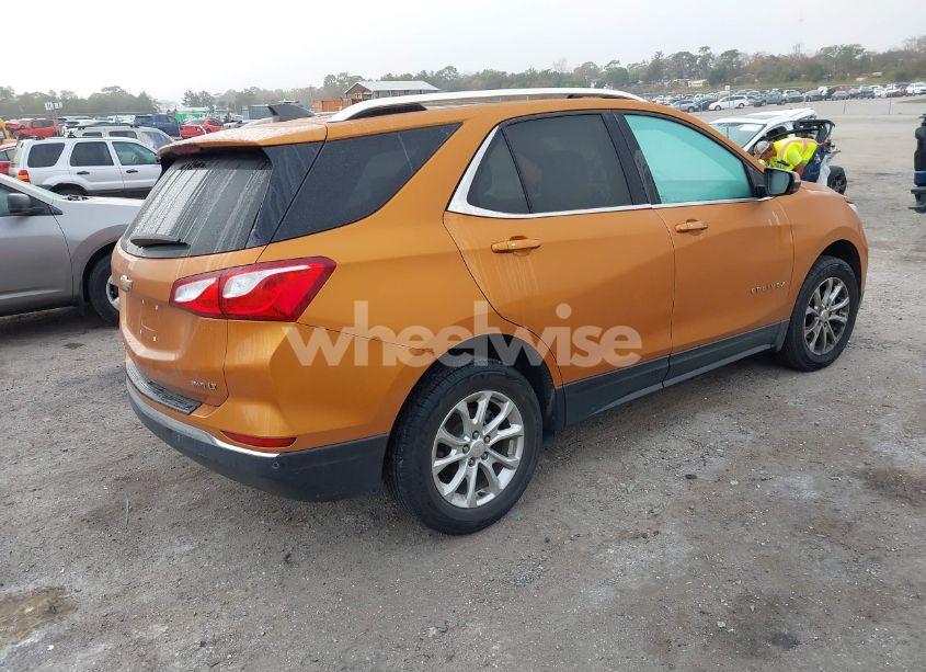 Photo 4 of 2018 Chevrolet Equinox LT (VIN 2GNAXSEV7J6101794)