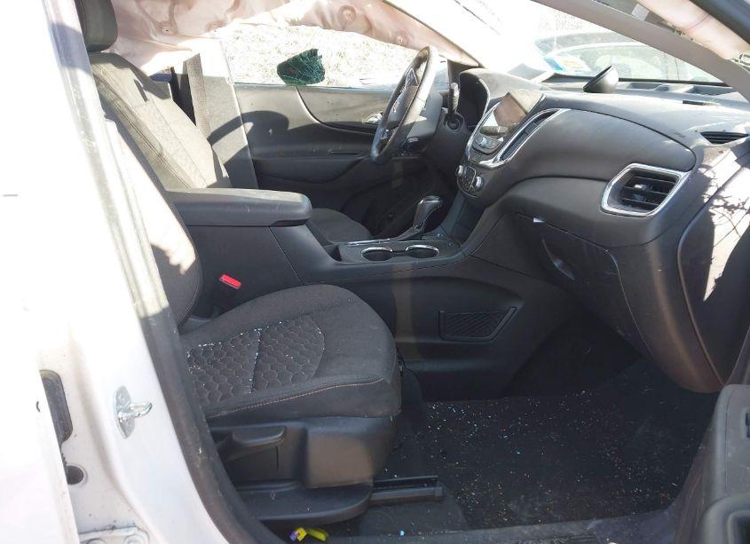 Photo 5 of 2018 Chevrolet Equinox LT (VIN 2GNAXSEV7J6107563)