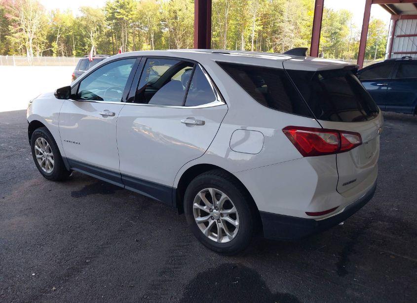 Photo 3 of 2018 Chevrolet Equinox LT (VIN 2GNAXSEV7J6108891)