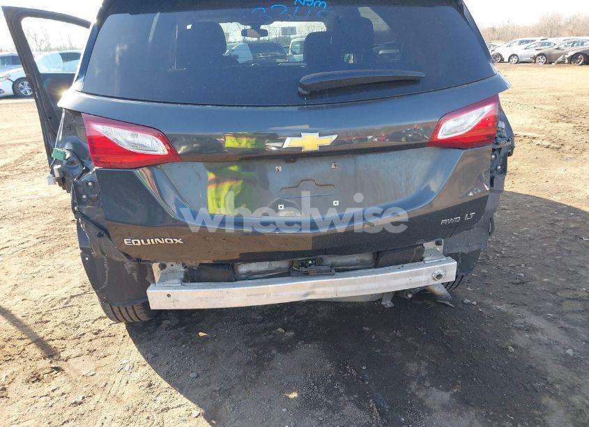 Photo 6 of 2018 Chevrolet Equinox LT (VIN 2GNAXSEV7J6178214)