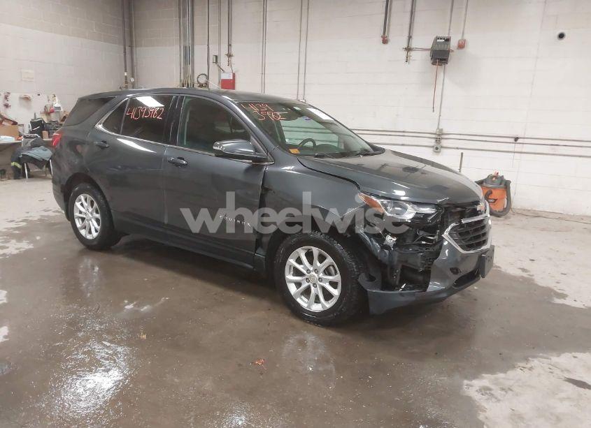 2018 Chevrolet Equinox LT (VIN 2GNAXSEV7J6201796) main photo