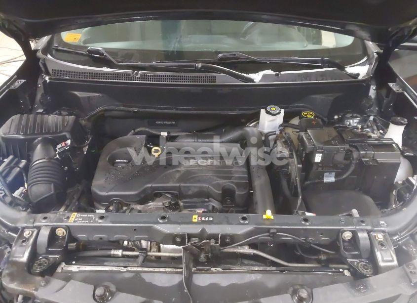 Photo 10 of 2018 Chevrolet Equinox LT (VIN 2GNAXSEV7J6201796)