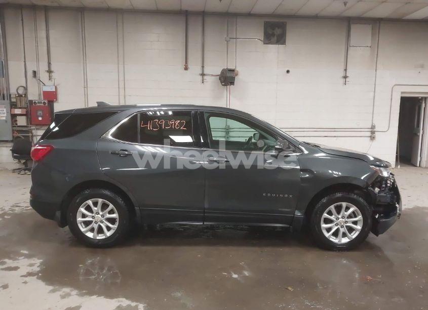 Photo 13 of 2018 Chevrolet Equinox LT (VIN 2GNAXSEV7J6201796)