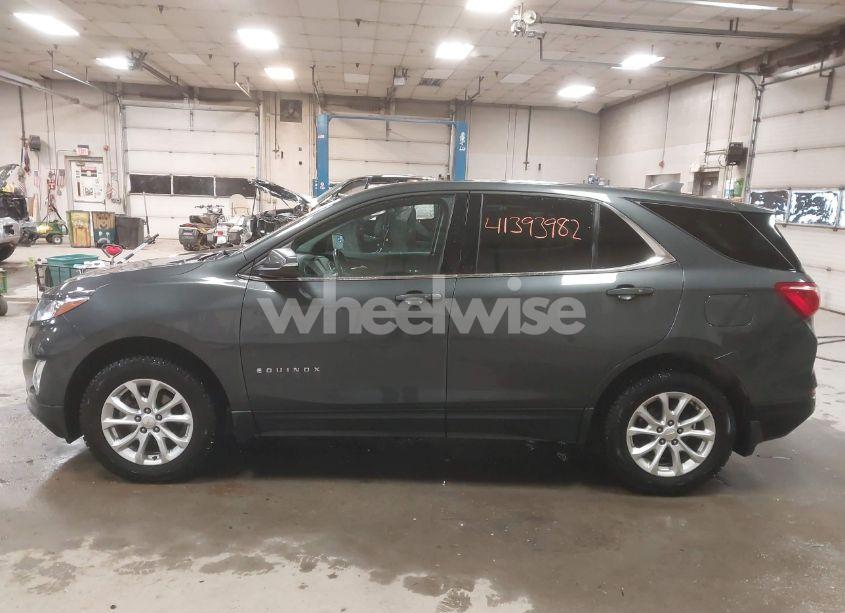 Photo 14 of 2018 Chevrolet Equinox LT (VIN 2GNAXSEV7J6201796)