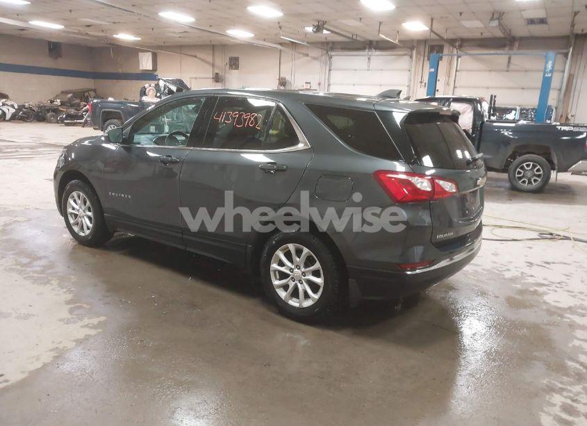 Photo 3 of 2018 Chevrolet Equinox LT (VIN 2GNAXSEV7J6201796)