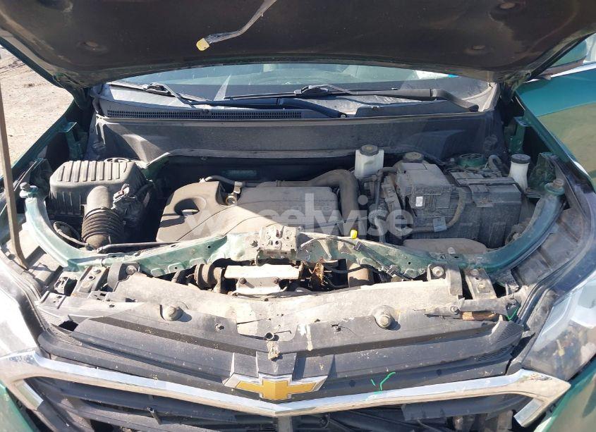 Photo 10 of 2018 Chevrolet Equinox LT (VIN 2GNAXSEV7J6215472)