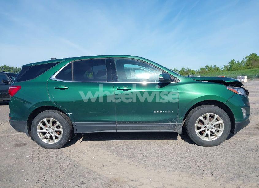 Photo 13 of 2018 Chevrolet Equinox LT (VIN 2GNAXSEV7J6215472)