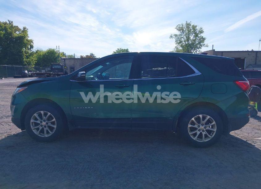 Photo 14 of 2018 Chevrolet Equinox LT (VIN 2GNAXSEV7J6215472)