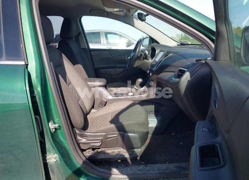 Photo 5 of 2018 Chevrolet Equinox LT (VIN 2GNAXSEV7J6215472)