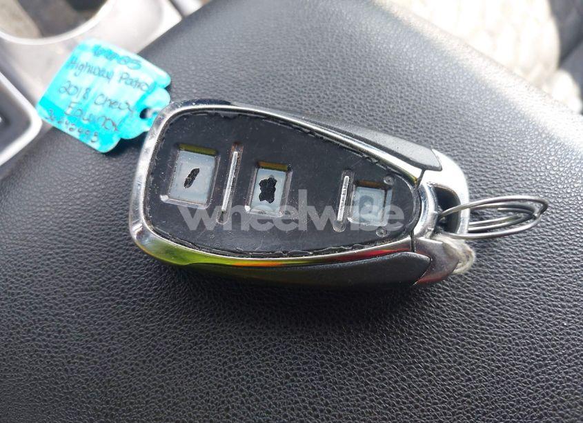 Photo 11 of 2018 Chevrolet Equinox LT (VIN 2GNAXSEV7J6242493)