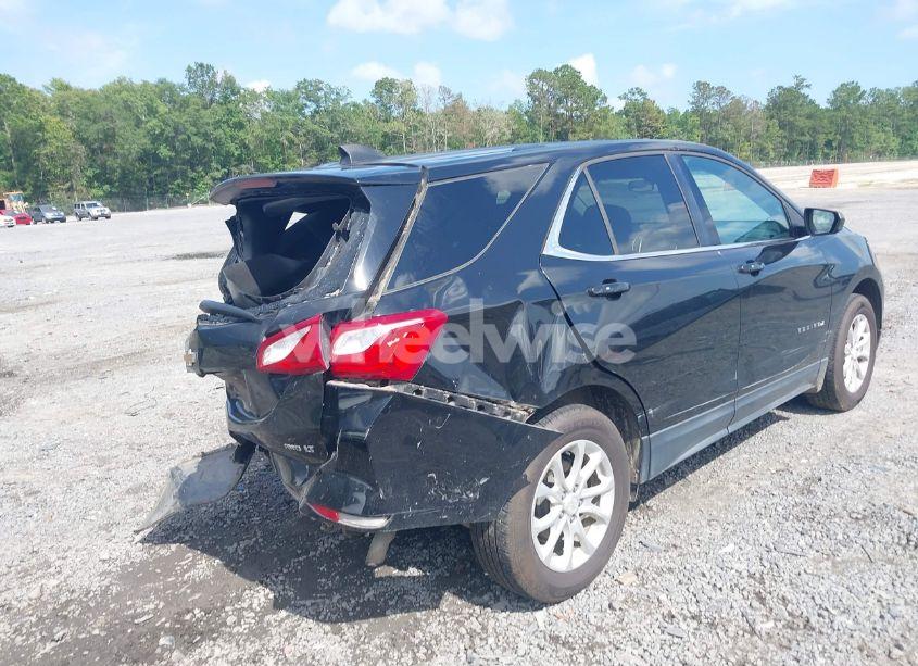 Photo 4 of 2018 Chevrolet Equinox LT (VIN 2GNAXSEV7J6242493)