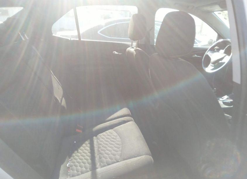 Photo 8 of 2018 Chevrolet Equinox LT (VIN 2GNAXSEV7J6245586)