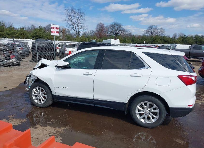 Photo 14 of 2018 Chevrolet Equinox LT (VIN 2GNAXSEV7J6258810)