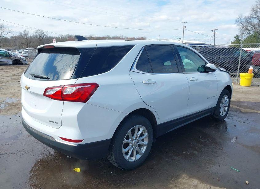 Photo 4 of 2018 Chevrolet Equinox LT (VIN 2GNAXSEV7J6258810)