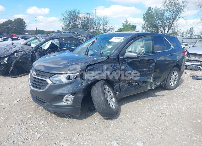 Photo 2 of 2018 Chevrolet Equinox LT (VIN 2GNAXSEV7J6259780)