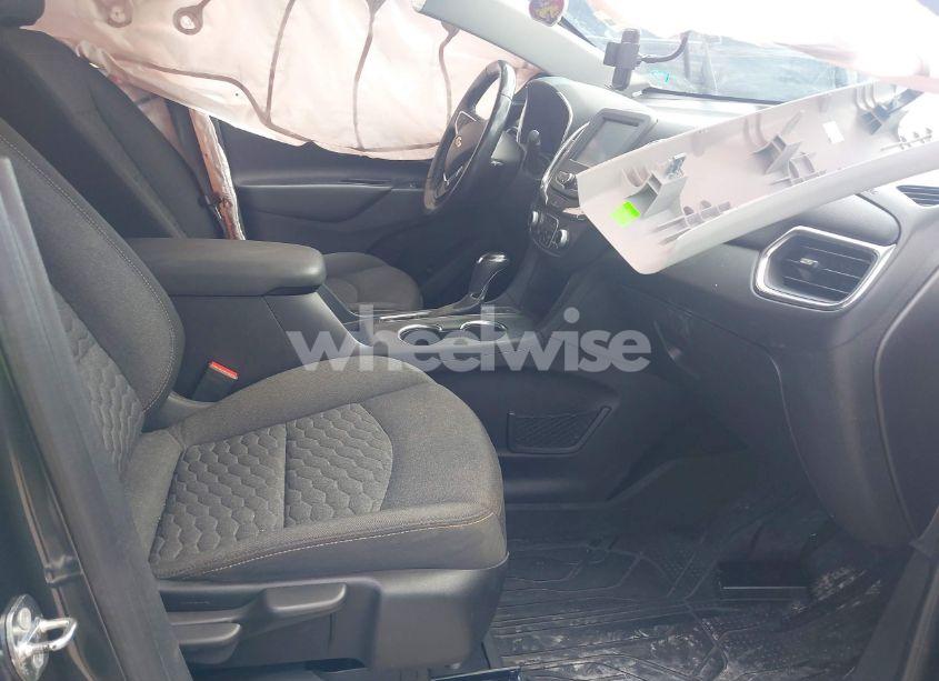 Photo 5 of 2018 Chevrolet Equinox LT (VIN 2GNAXSEV7J6259780)