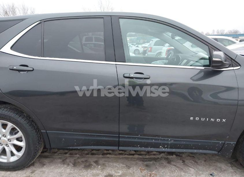 Photo 13 of 2018 Chevrolet Equinox LT (VIN 2GNAXSEV7J6277258)