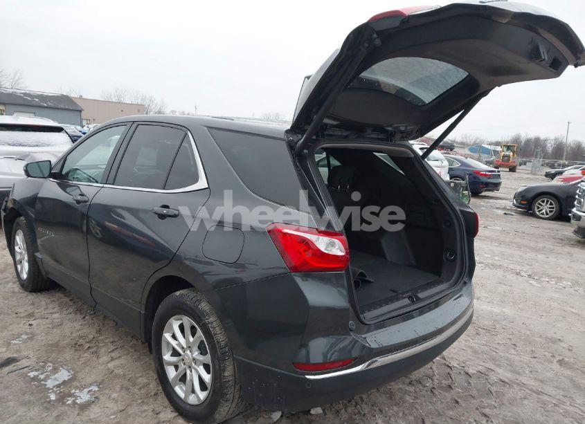 Photo 3 of 2018 Chevrolet Equinox LT (VIN 2GNAXSEV7J6277258)
