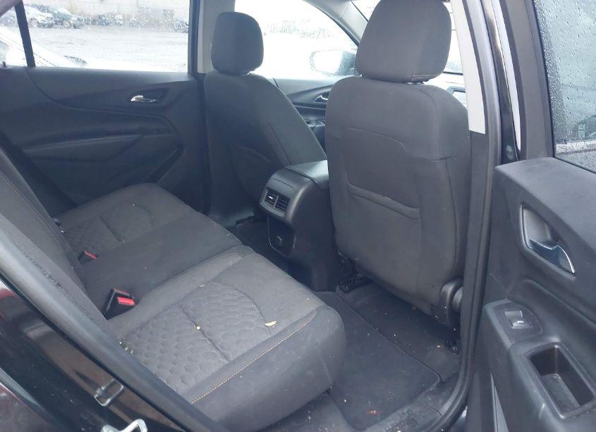 Photo 8 of 2018 Chevrolet Equinox LT (VIN 2GNAXSEV7J6310081)