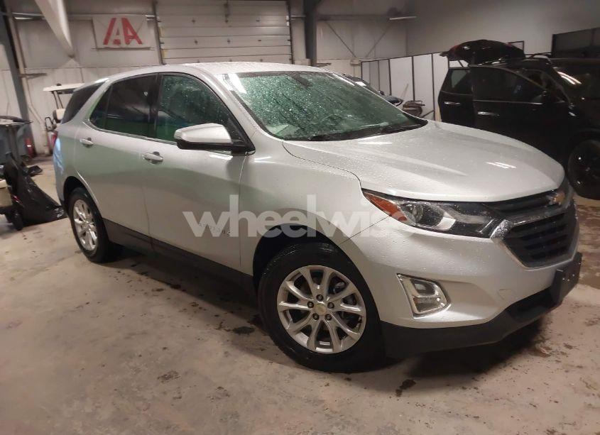 2018 Chevrolet Equinox LT (VIN 2GNAXSEV7J6332677) main photo