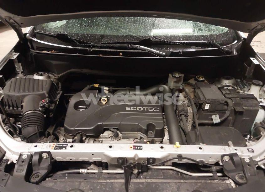 Photo 10 of 2018 Chevrolet Equinox LT (VIN 2GNAXSEV7J6332677)