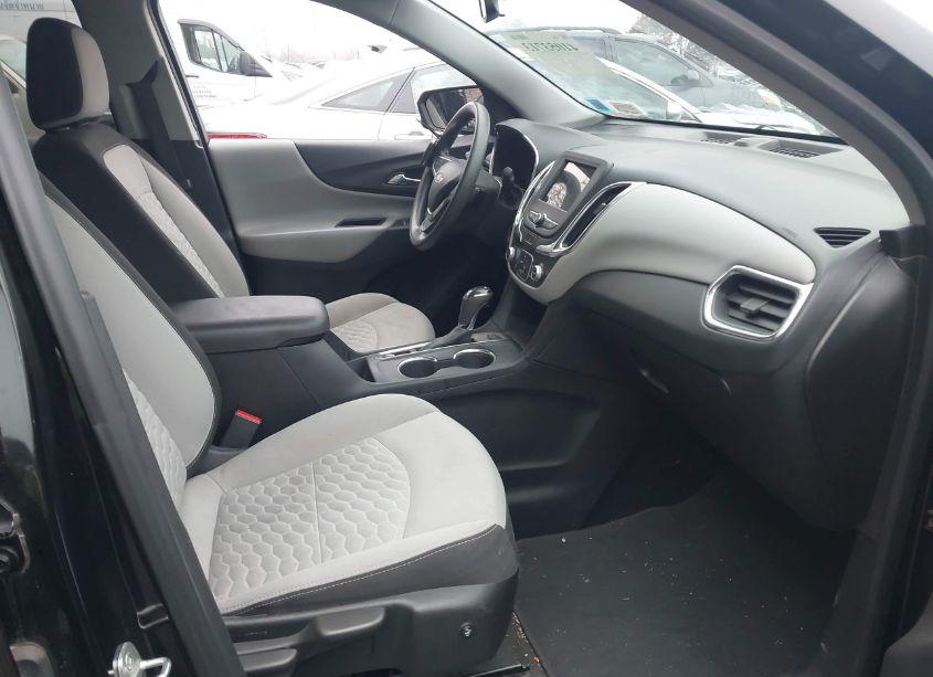 Photo 5 of 2019 Chevrolet Equinox LS (VIN 2GNAXSEV7K6251387)