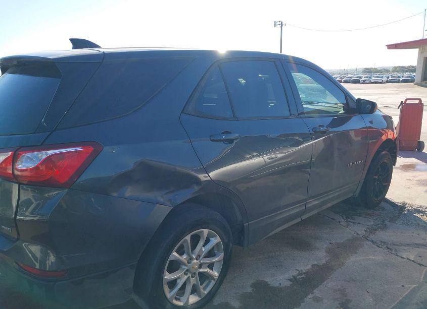 Photo 13 of 2019 Chevrolet Equinox LS (VIN 2GNAXSEV7K6268786)