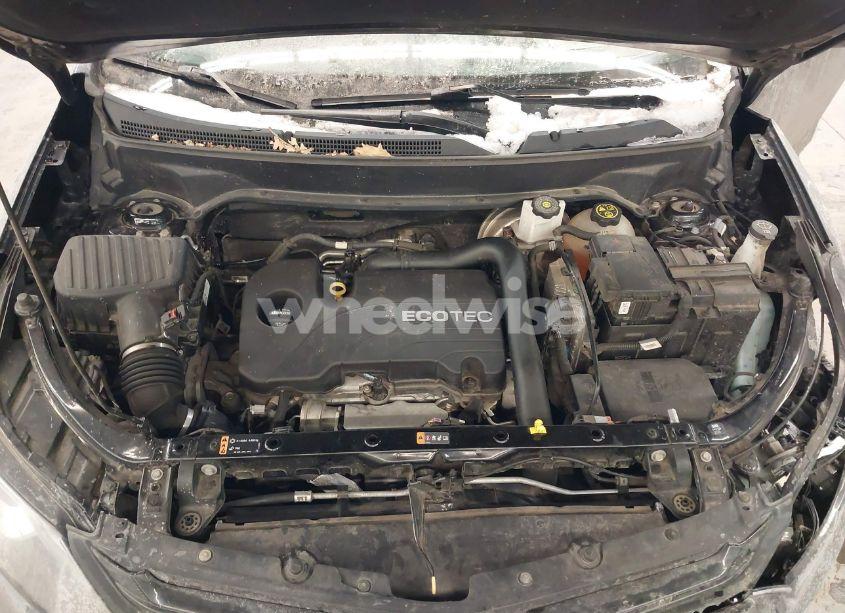 Photo 10 of 2018 Chevrolet Equinox LT (VIN 2GNAXSEV8J6136585)