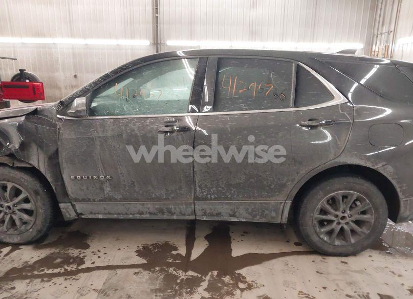 Photo 15 of 2018 Chevrolet Equinox LT (VIN 2GNAXSEV8J6136585)