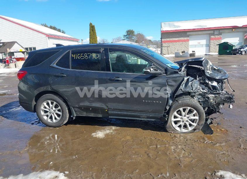 Photo 13 of 2018 Chevrolet Equinox LT (VIN 2GNAXSEV8J6215612)